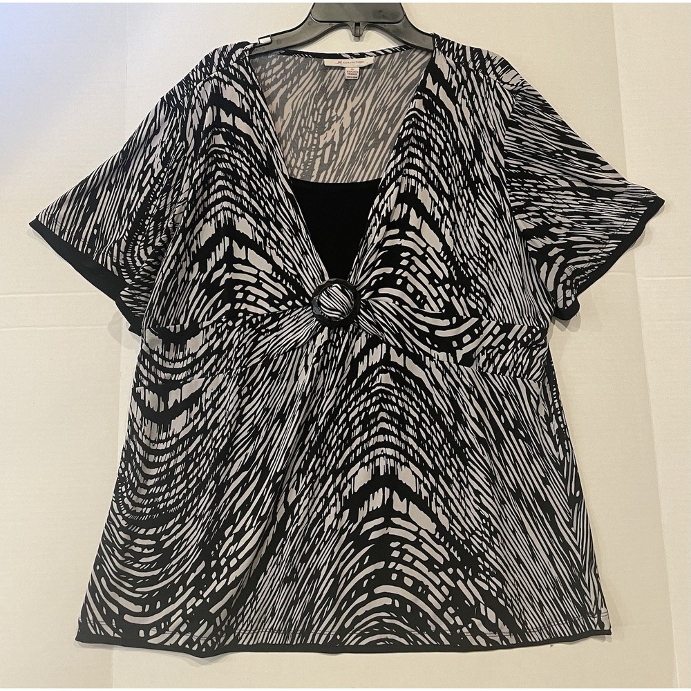 Women's XL V-Neck Blouse with Black & White Design and Decorative Ring